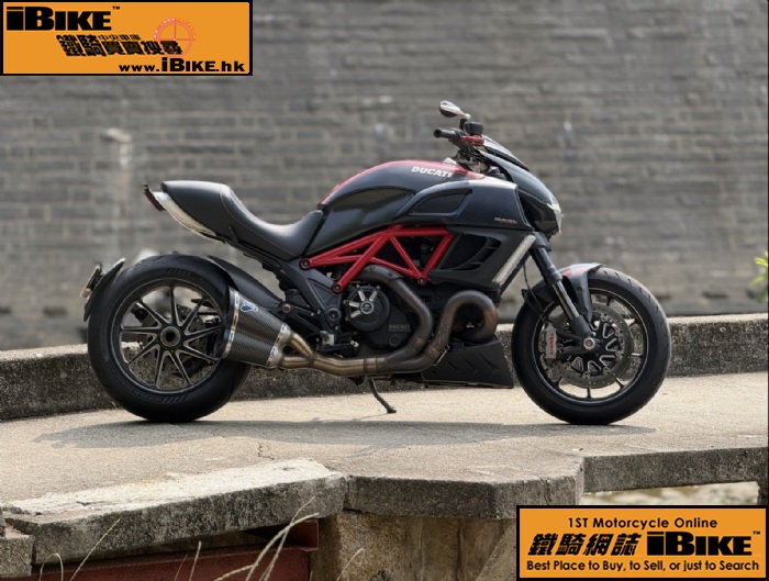 DUCATI Diavel Carbon �q�樮