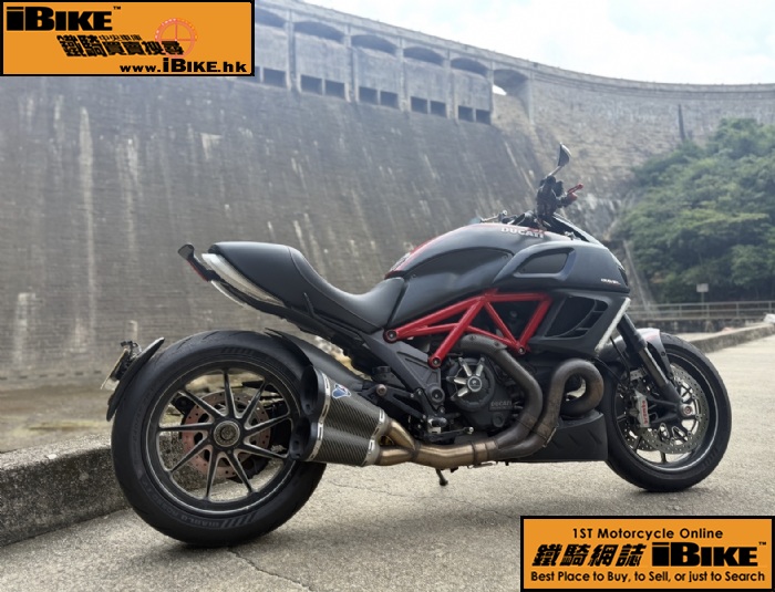 DUCATI Diavel Carbon �q�樮
