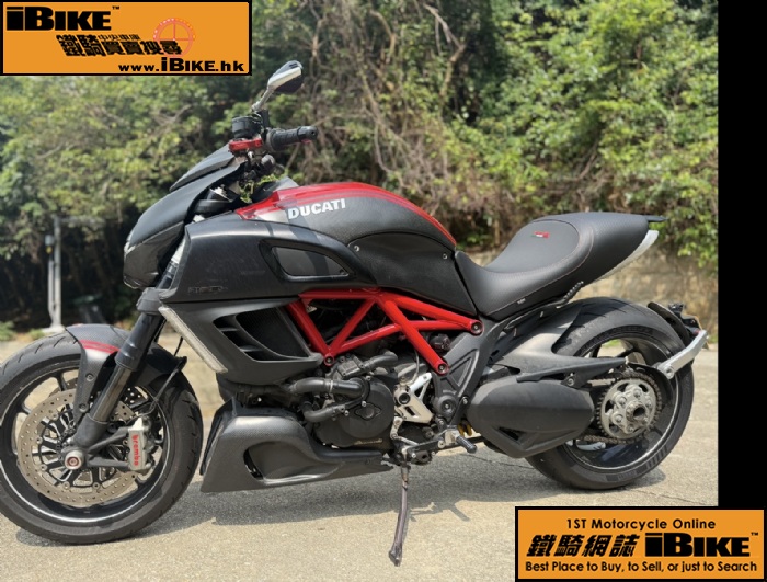 DUCATI Diavel Carbon �q�樮