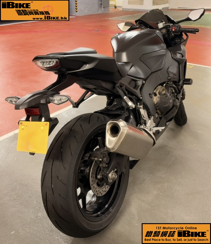 HONDA CBR1000RR �q�樮