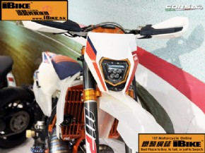 KTM 3KTM - 300 EXC Six Days q樮