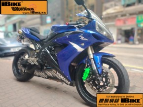 YAMAHA YZF R1