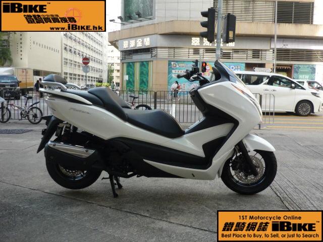 HONDA �x��!!Forza 300 2��,��f �q�樮