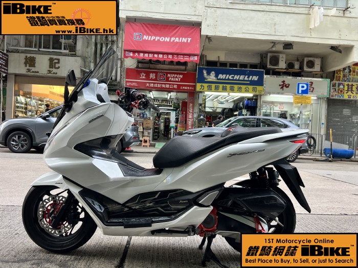 HONDA PCX160 �q�樮