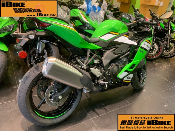 Kawasaki ZX-4RR �q�樮