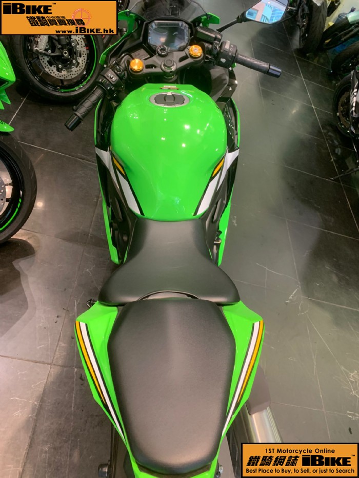 Kawasaki ZX-4RR �q�樮