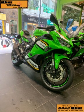 Kawasaki ZX-4RR �q�樮