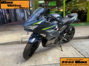  Kawasaki Ninja 400