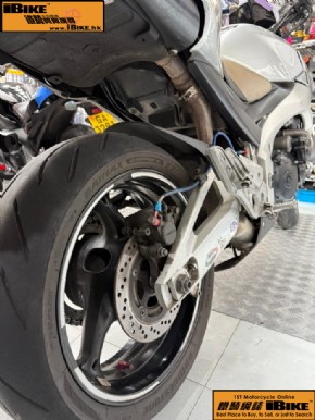 SUZUKI GSR600 (GSR600) �q�樮