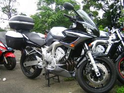 YAMAHA FZ 6